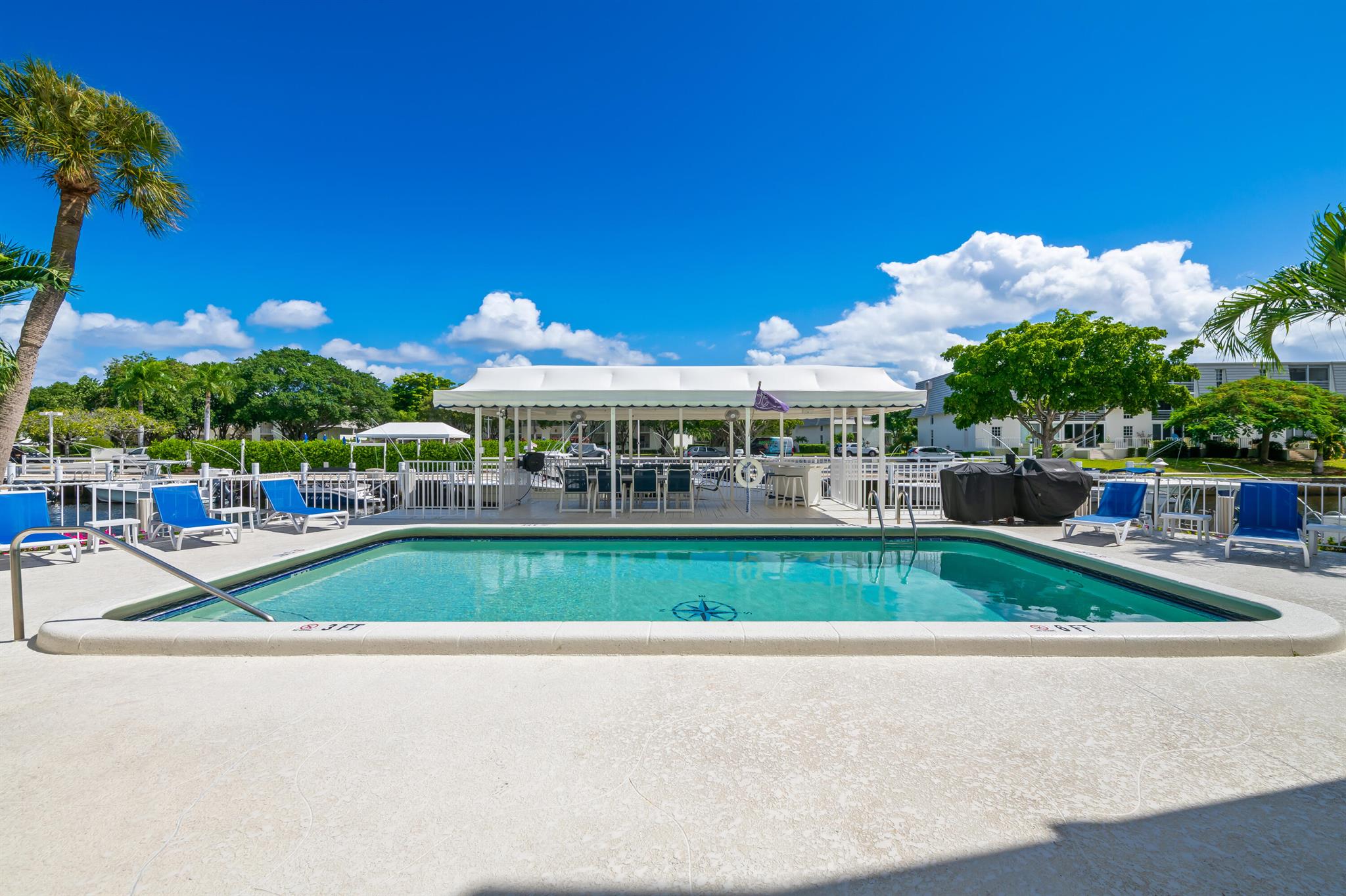 WINSTON BAY CONDO - Residential