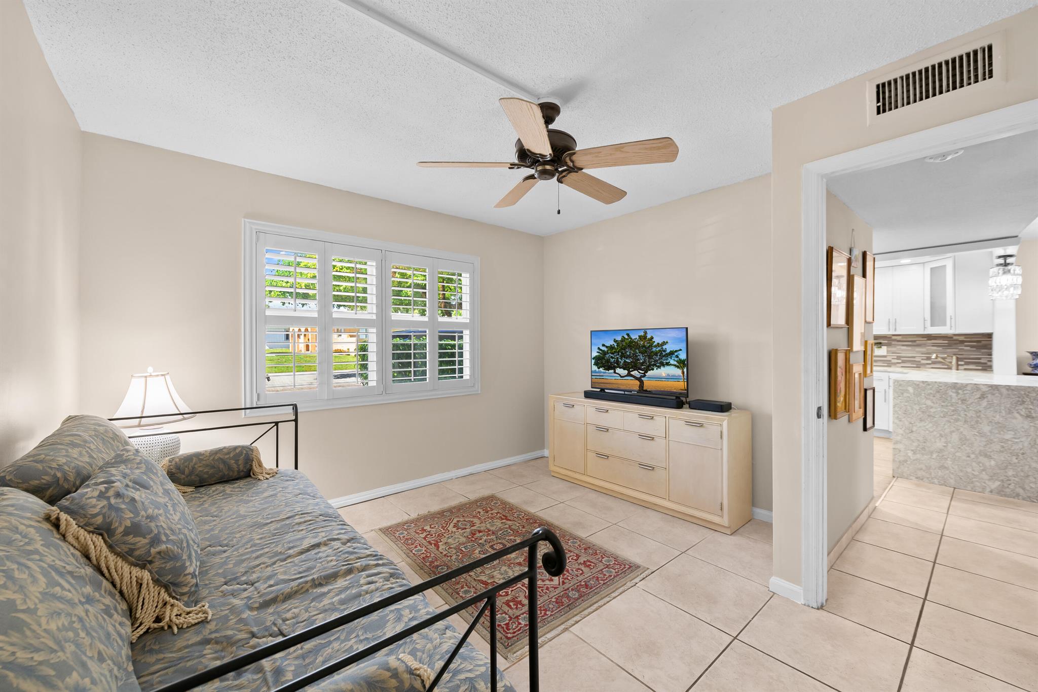 WINSTON BAY CONDO - Residential