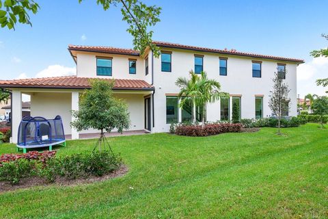 Single Family Residence in Parkland FL 11905 Baypoint Cir Cir 34.jpg