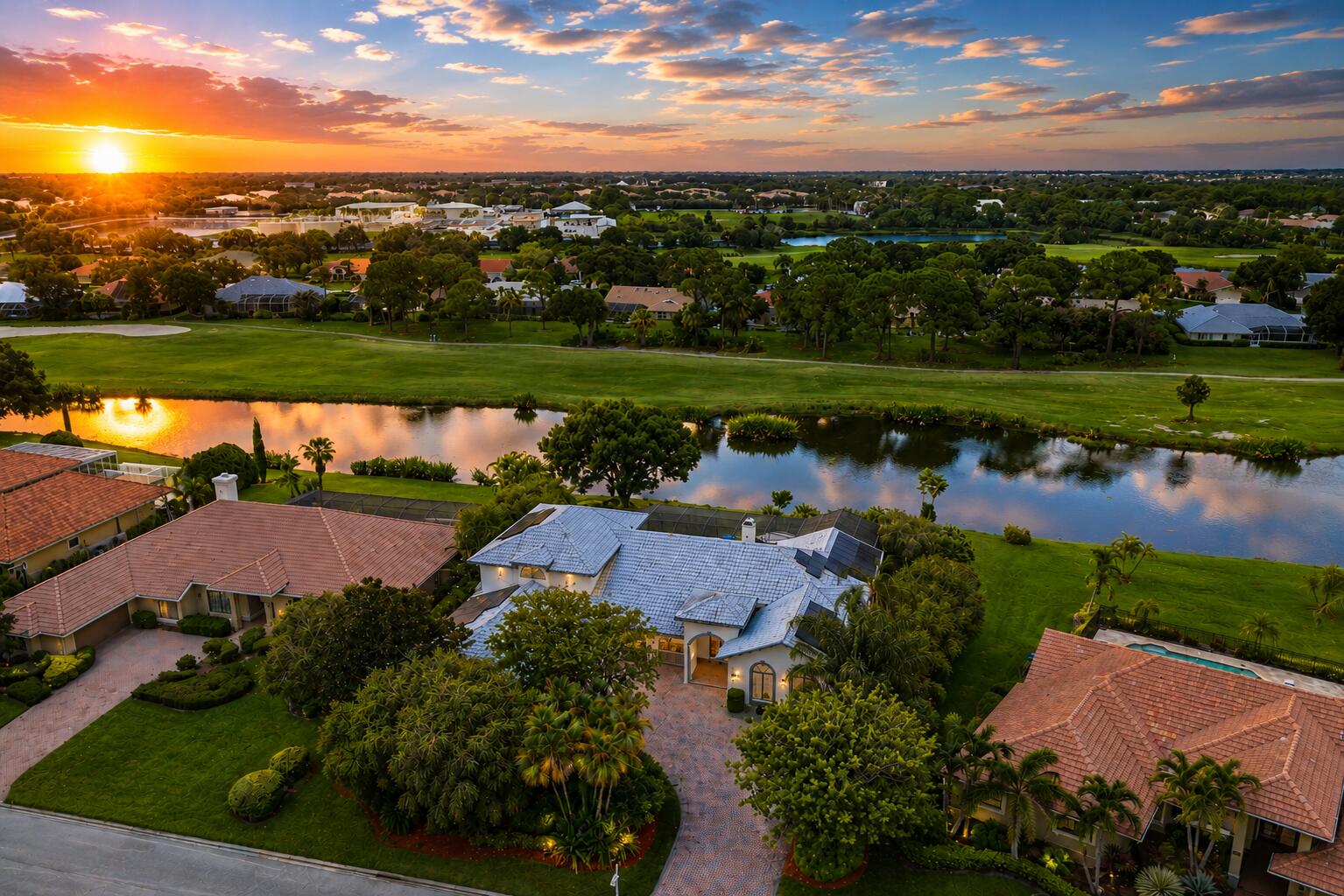 1157 SW Mirror Lake Cove, Port St Lucie, FL, 34986/$739,555 3 1157 SW Mirror Lake Cove