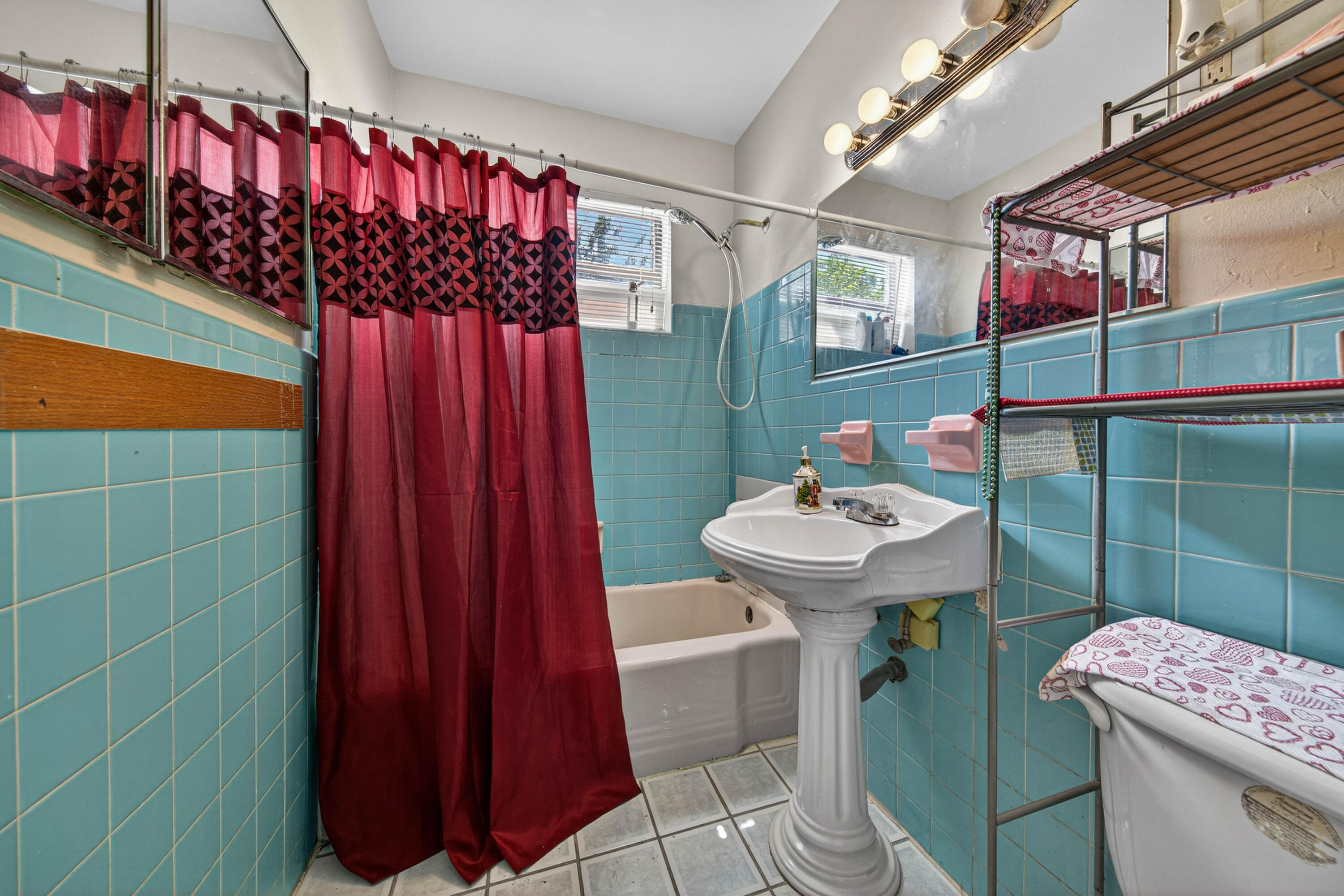 LAKE FOREST SEC 4 - Residential