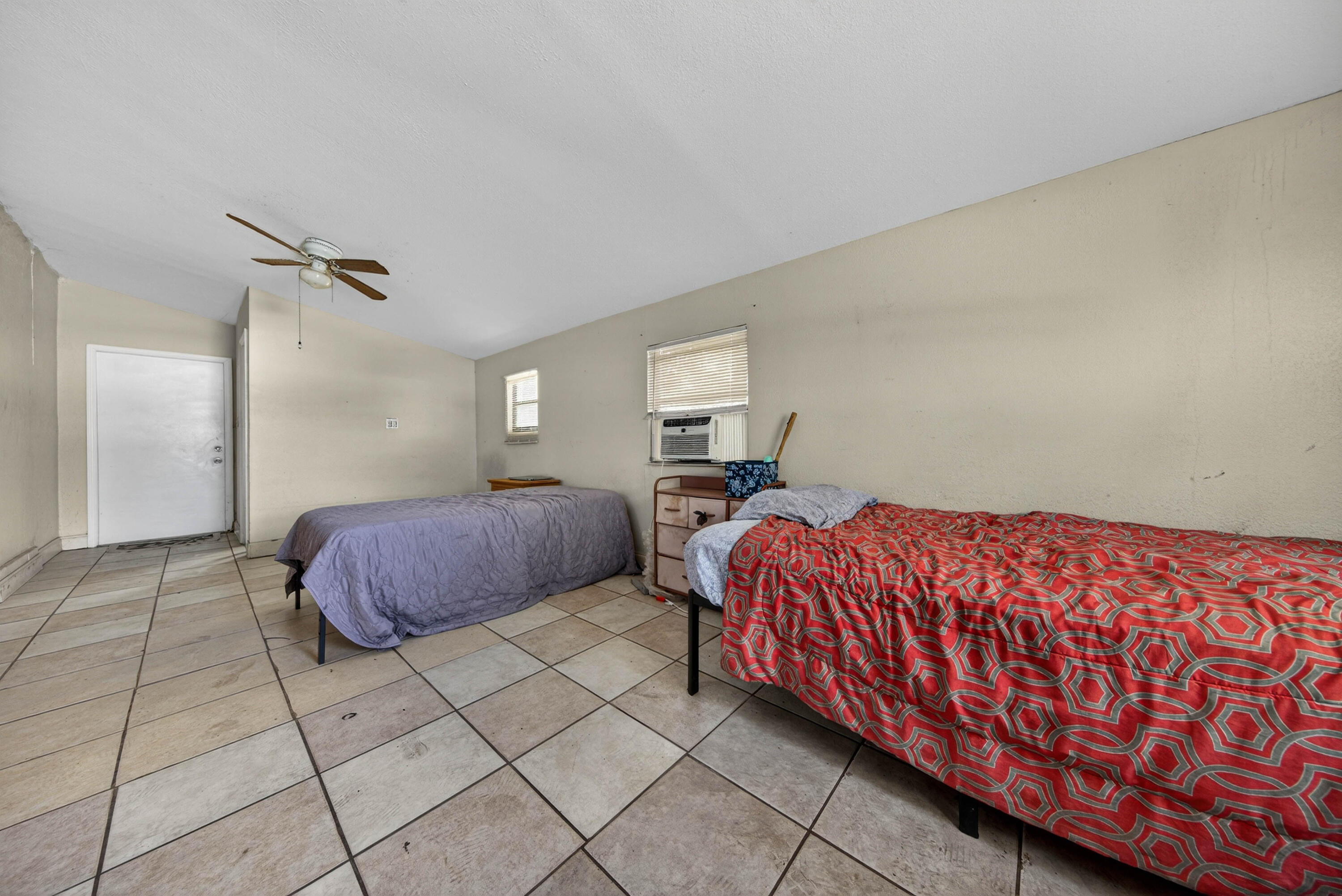 LAKE FOREST SEC 4 - Residential