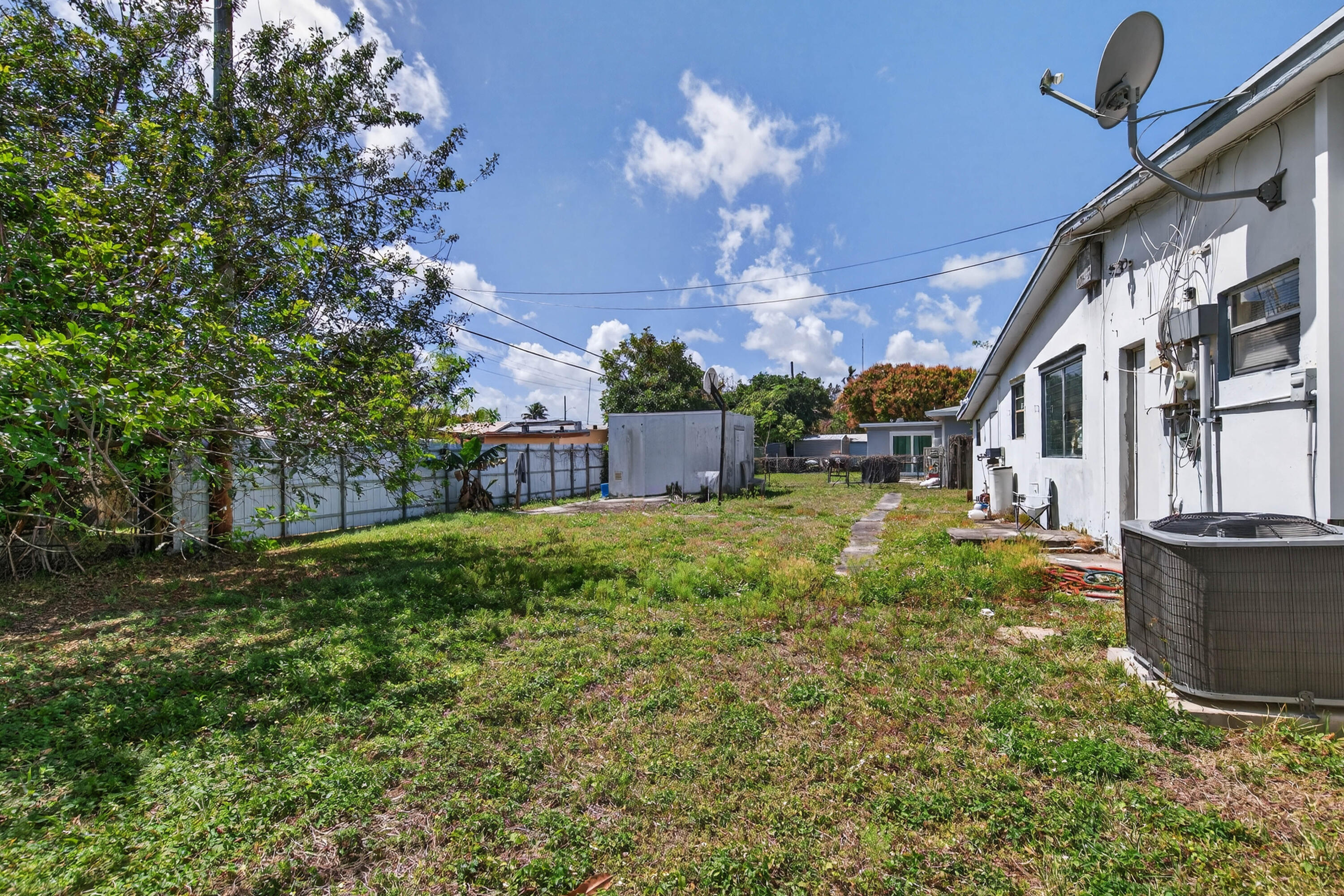 LAKE FOREST SEC 4 - Residential