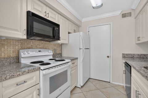 Tiny photo for 2425 NW 33rd Street NW #1309, Oakland Park, FL 33309 (MLS # B26070711)