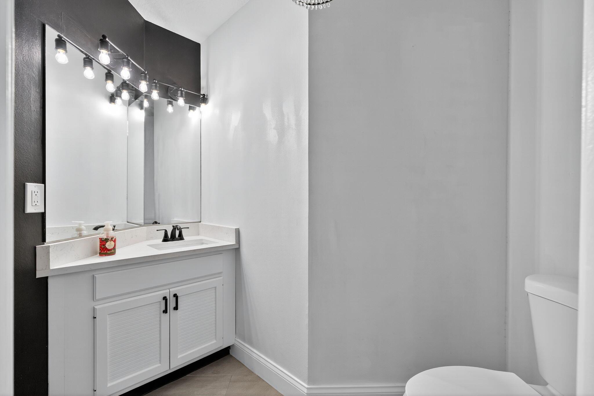 FRENCHMENS LANDING 2 - Residential Lease