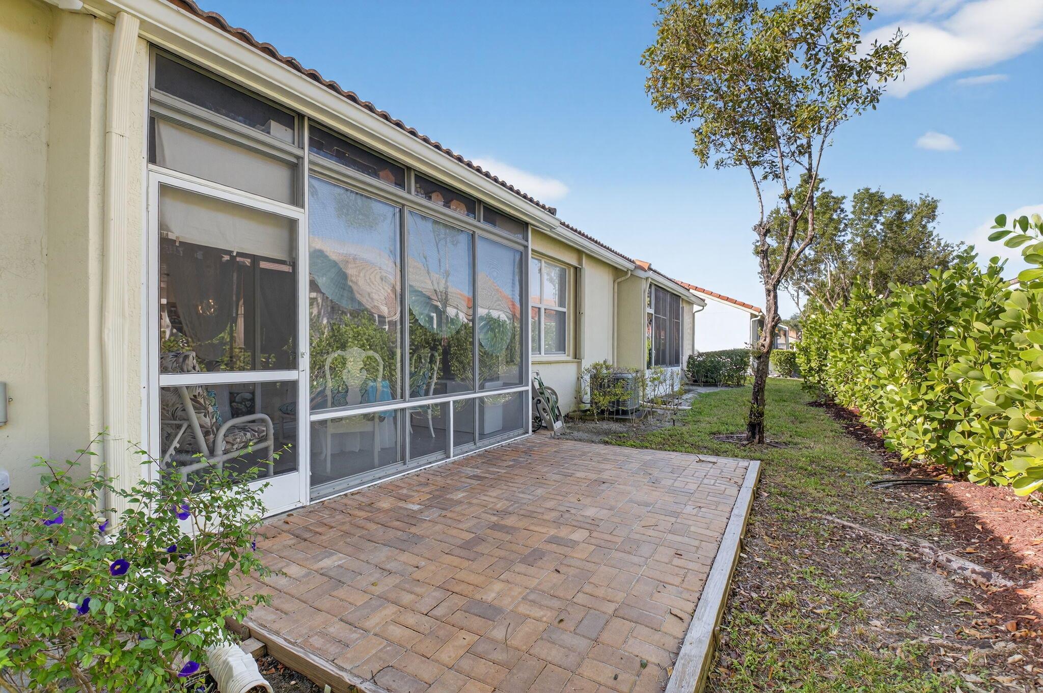 FLORAL LAKES PH 3 AND 4 - Residential Lease