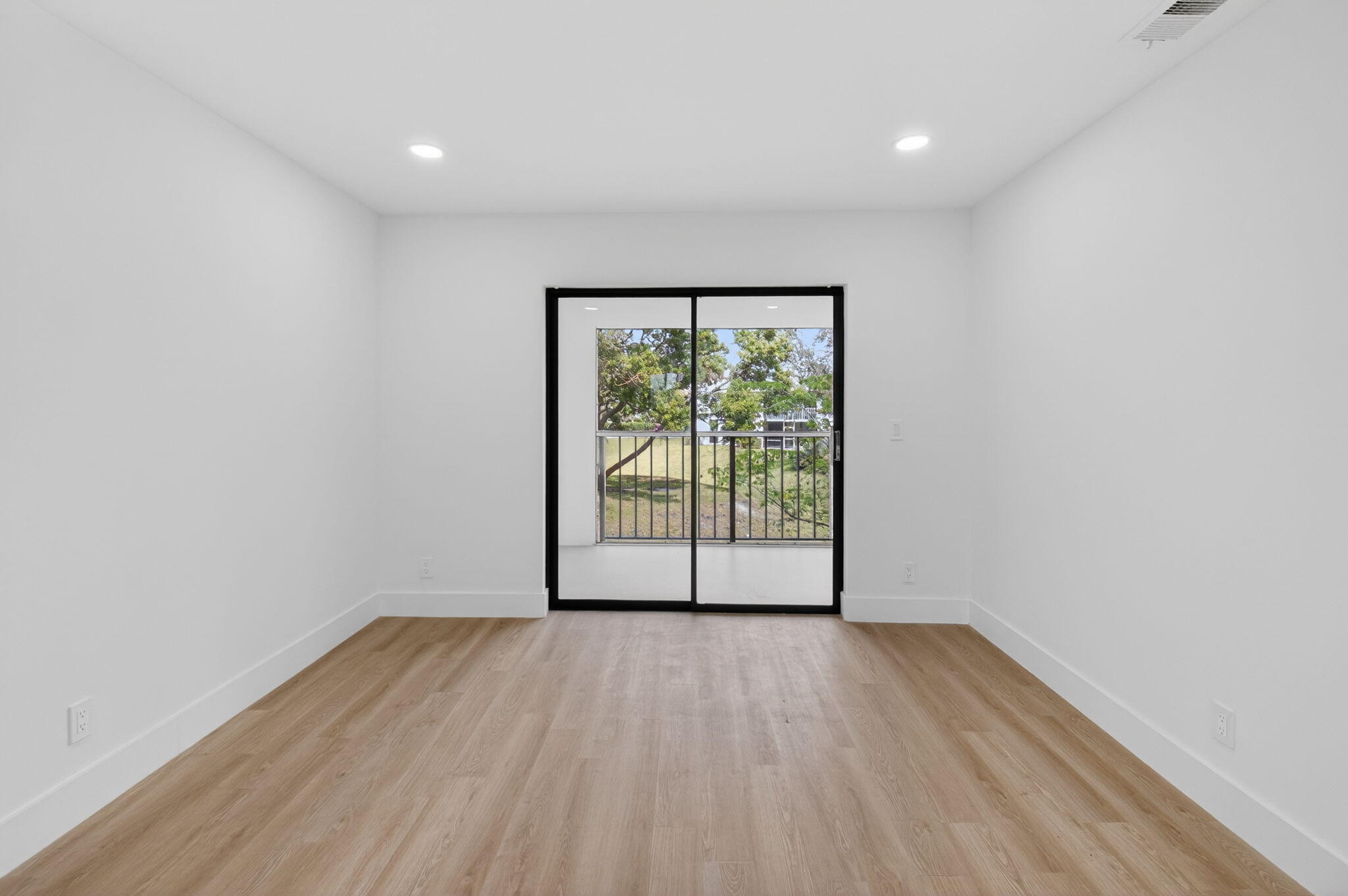 HIDDEN VALLEY SEC 1 - Residential Lease