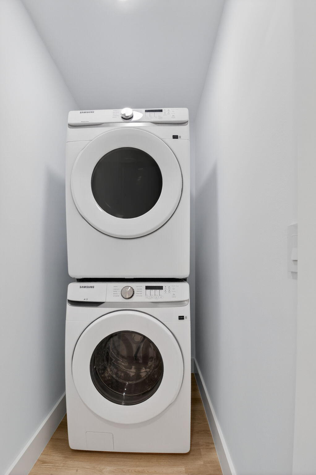 HIDDEN VALLEY SEC 1 - Residential Lease