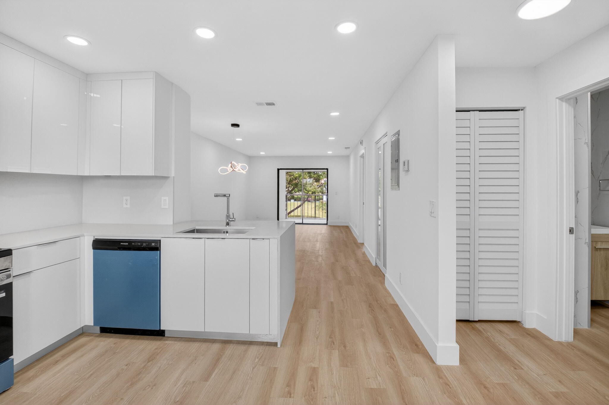 HIDDEN VALLEY SEC 1 - Residential Lease