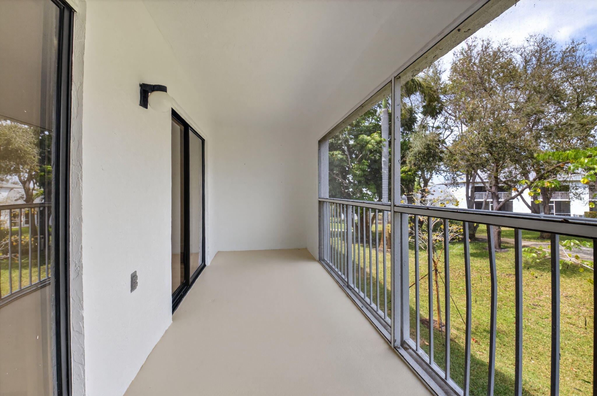 HIDDEN VALLEY SEC 1 - Residential Lease