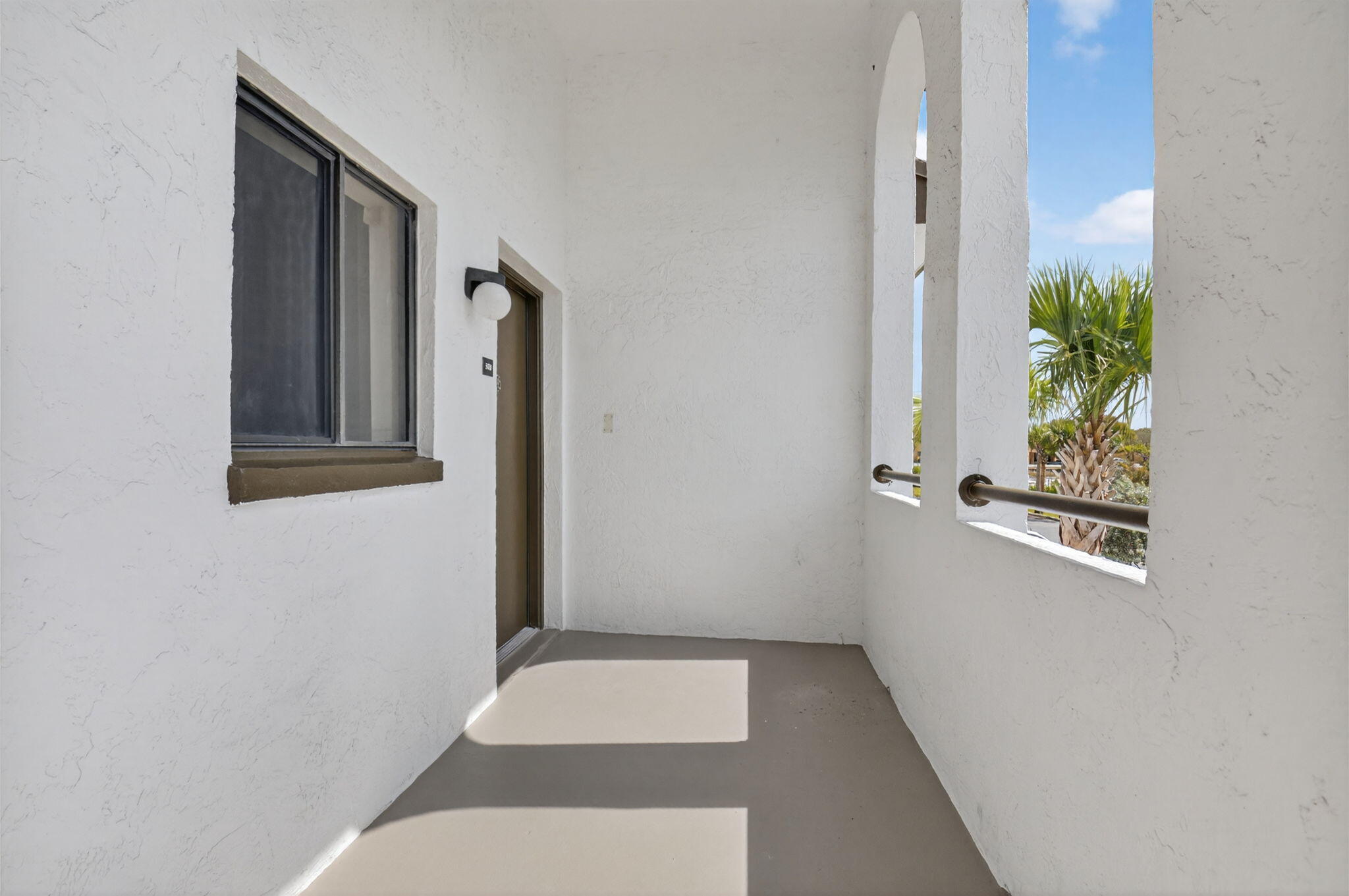 HIDDEN VALLEY SEC 1 - Residential Lease