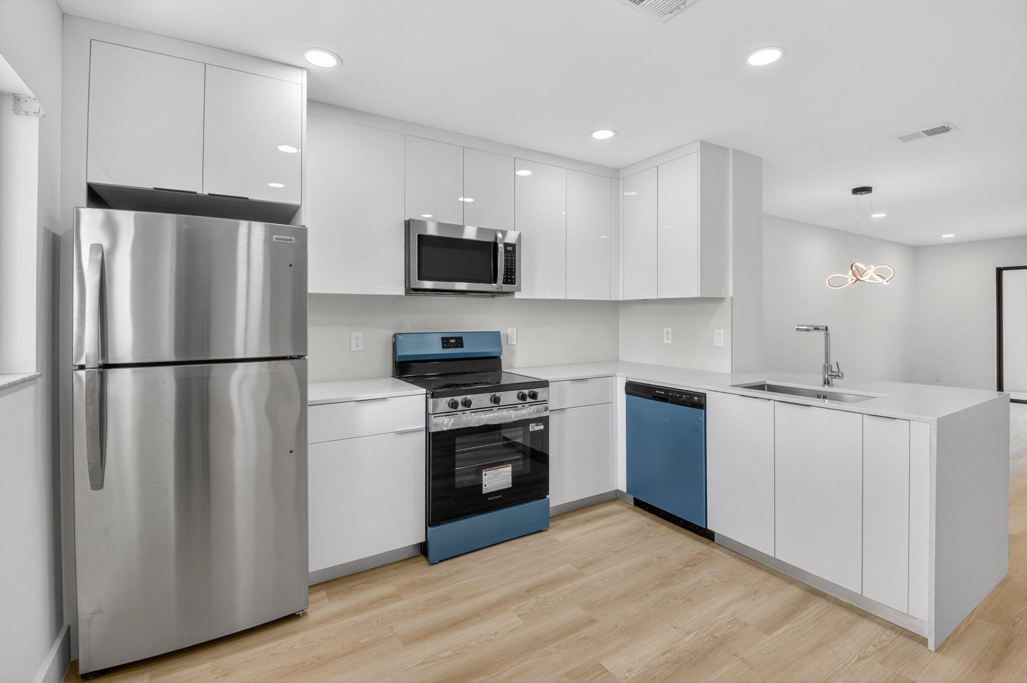 HIDDEN VALLEY SEC 1 - Residential Lease