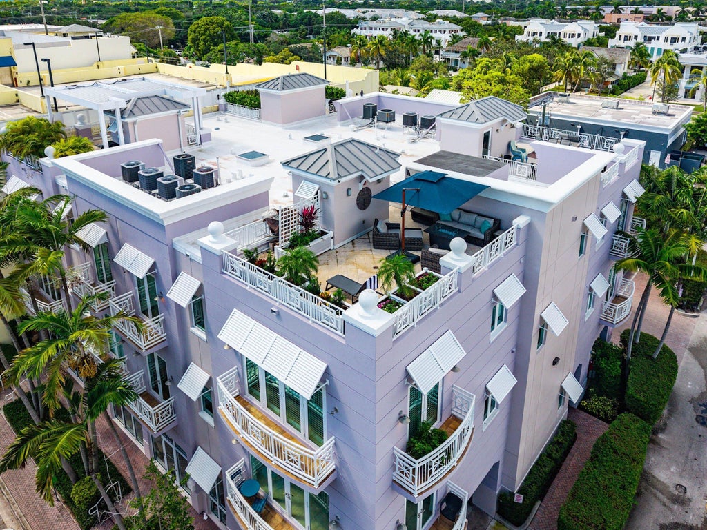 Photo of 12 SE 1st Avenue #301, Delray Beach, FL 33444 (MLS # B26085952)