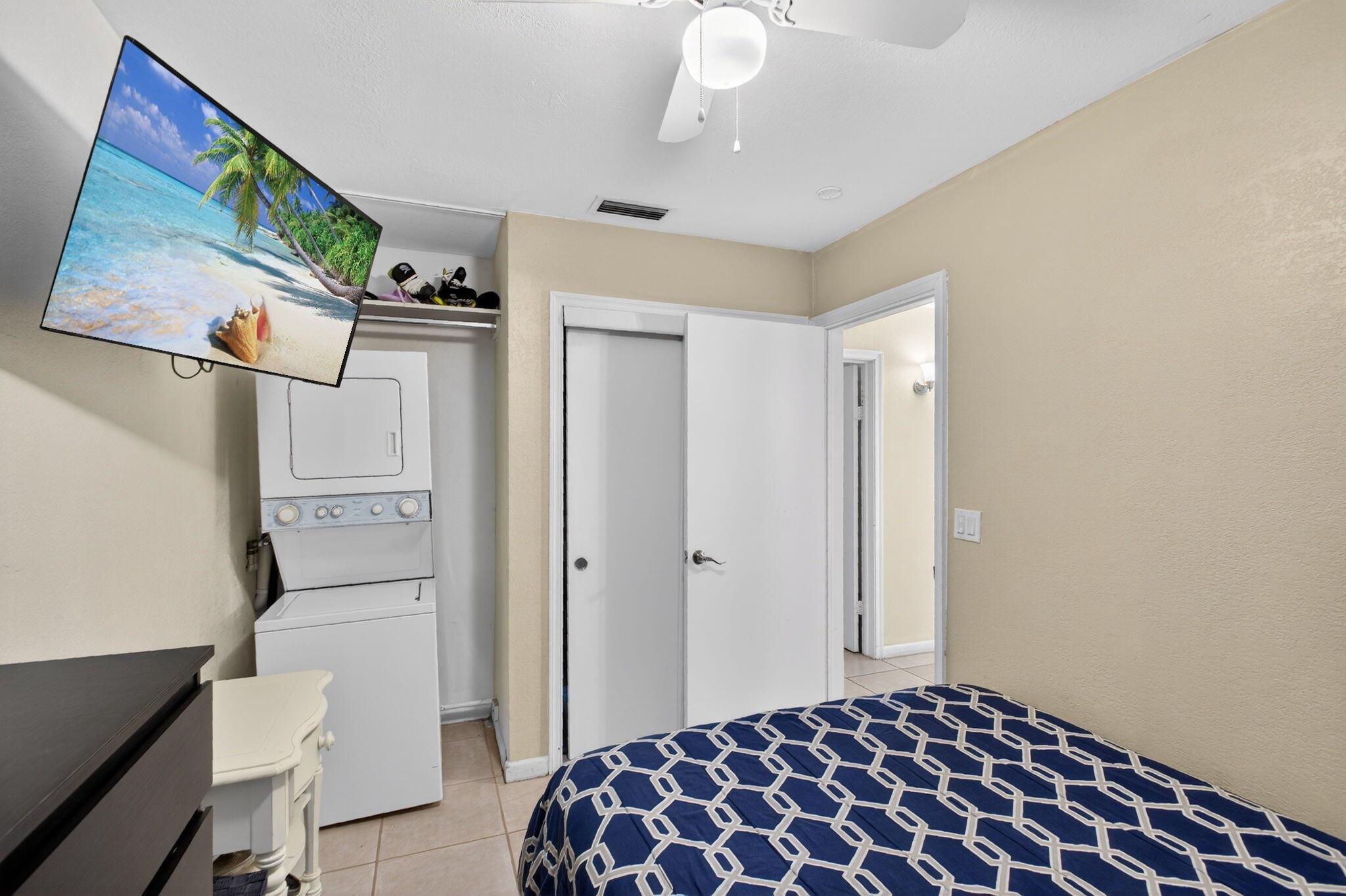 NORTH PALM BCH 4 - Residential