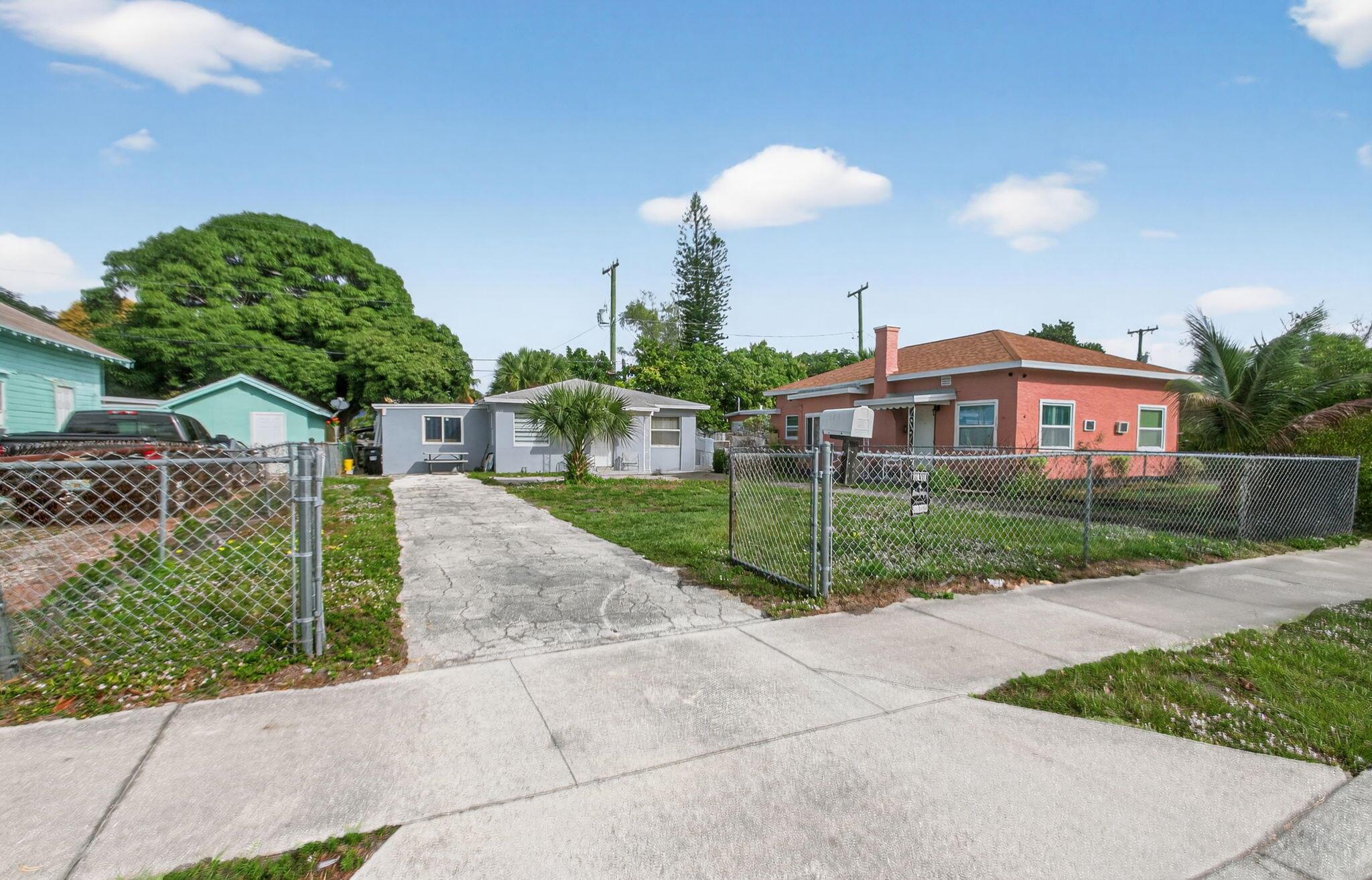 NORTH PALM BCH 4 - Residential