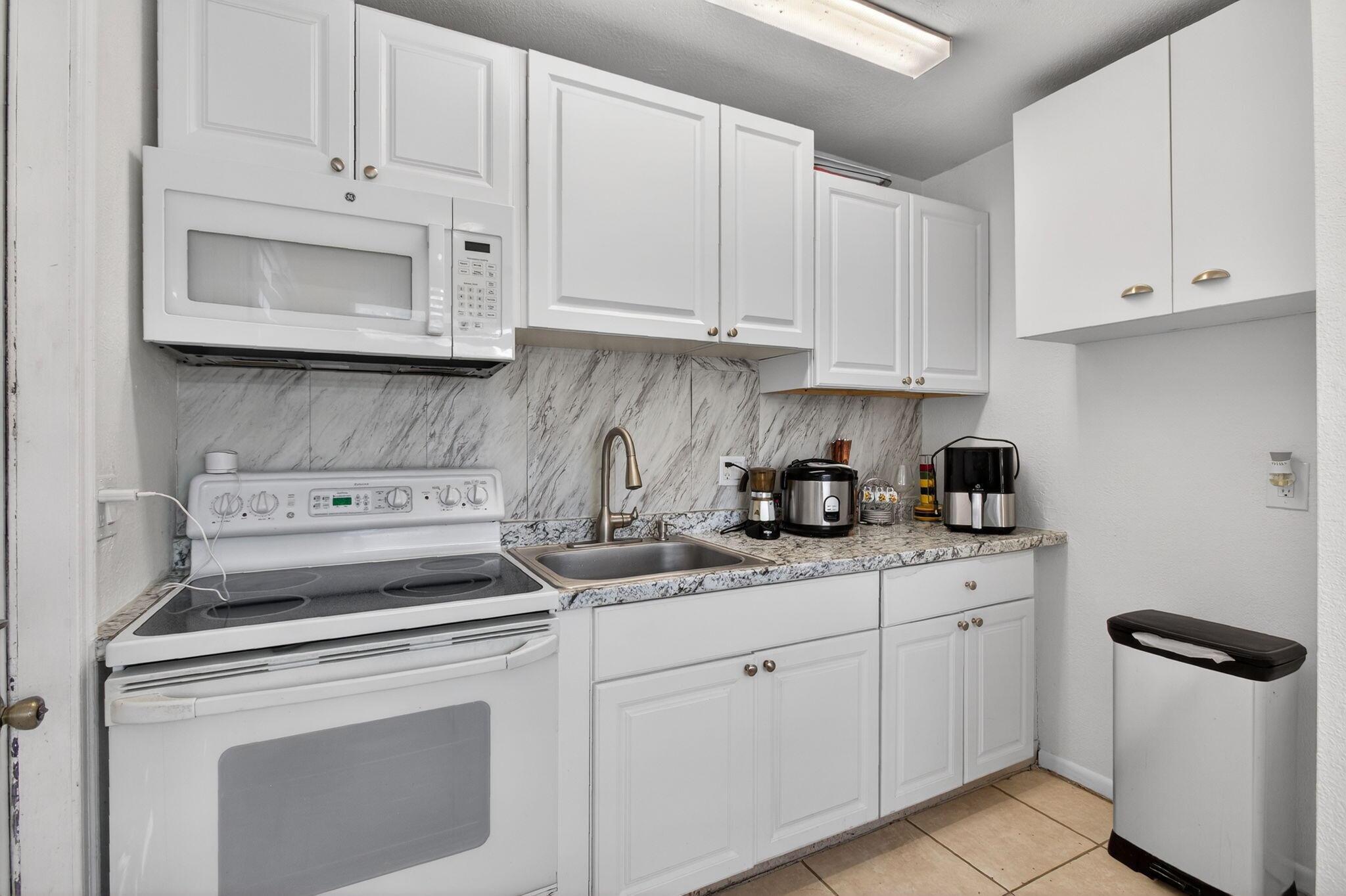 NORTH PALM BCH 4 - Residential