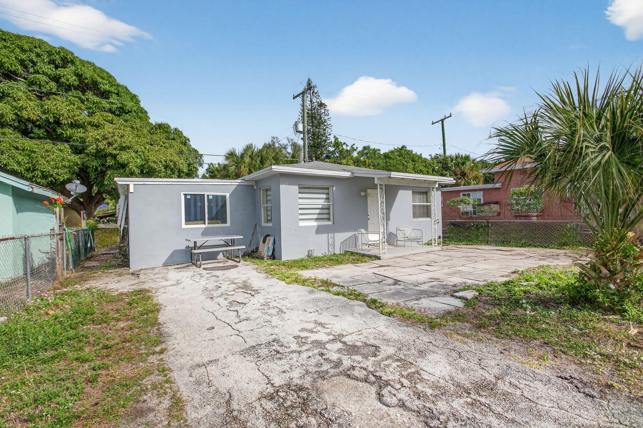 NORTH PALM BCH 4 - Residential