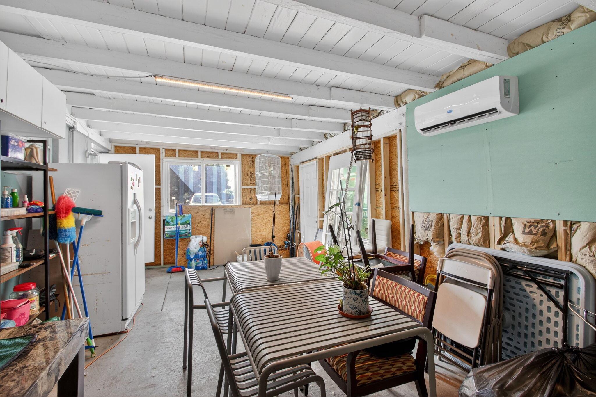 NORTH PALM BCH 4 - Residential