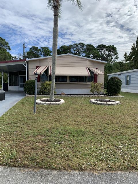 4 Felicidad Court Fort Pierce FL 34951