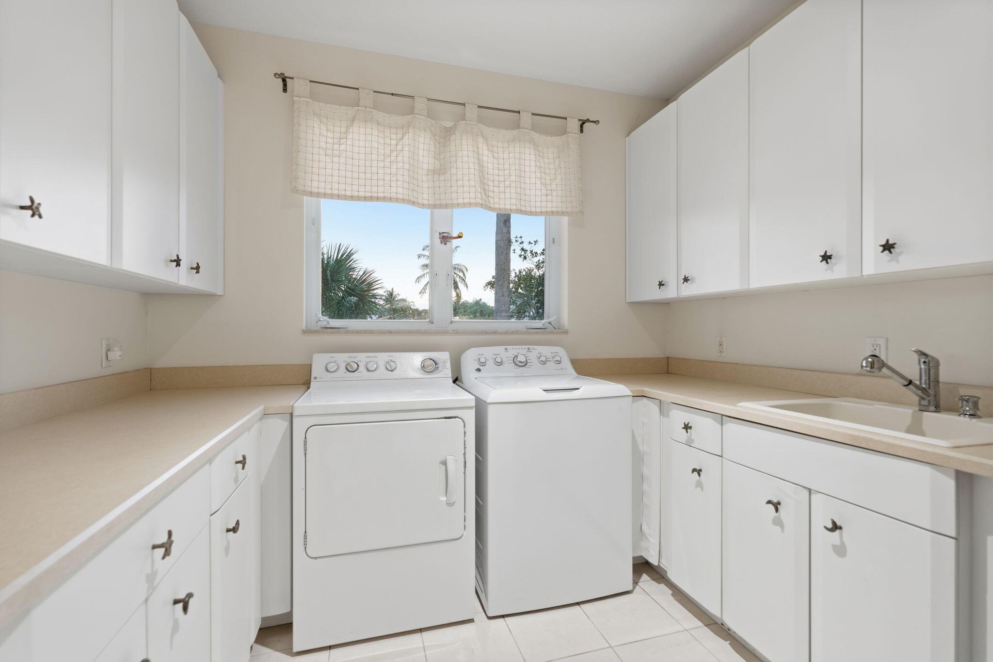 Islands of Jupiter - Residential