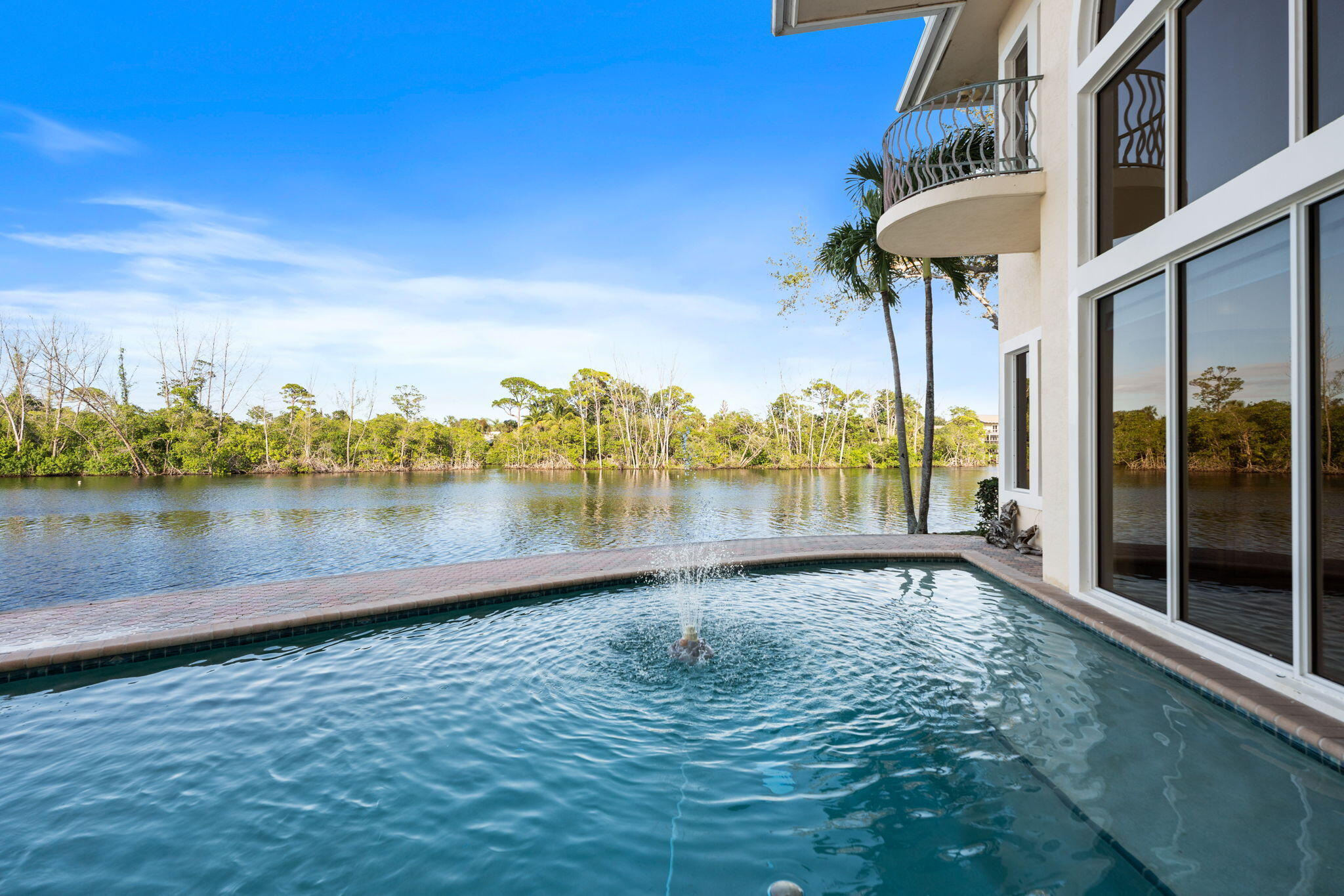 Islands of Jupiter - Residential