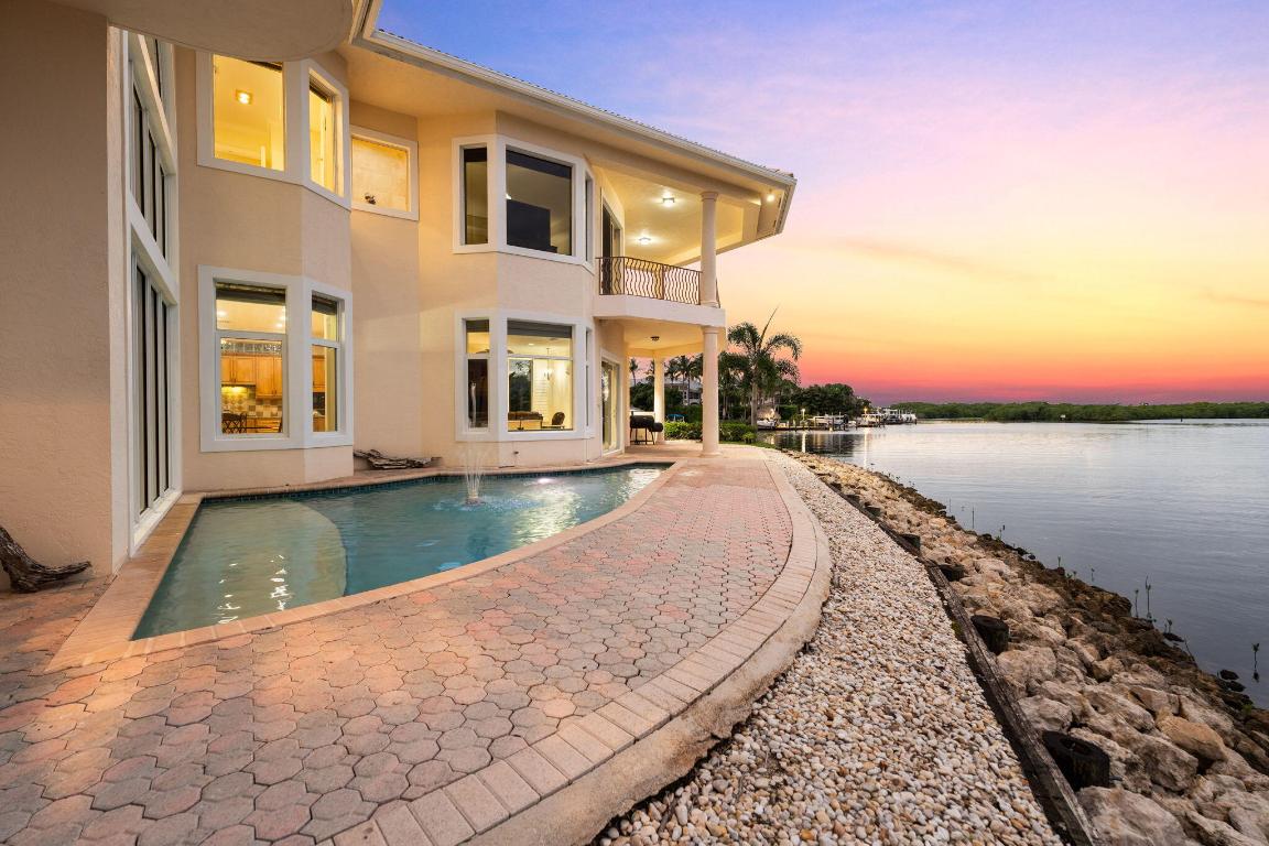 Islands of Jupiter - Residential