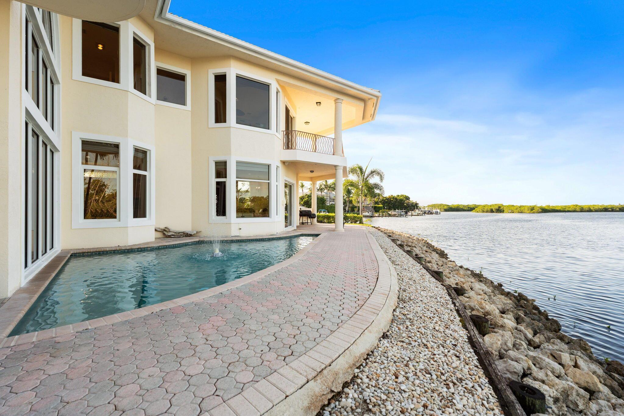 Islands of Jupiter - Residential