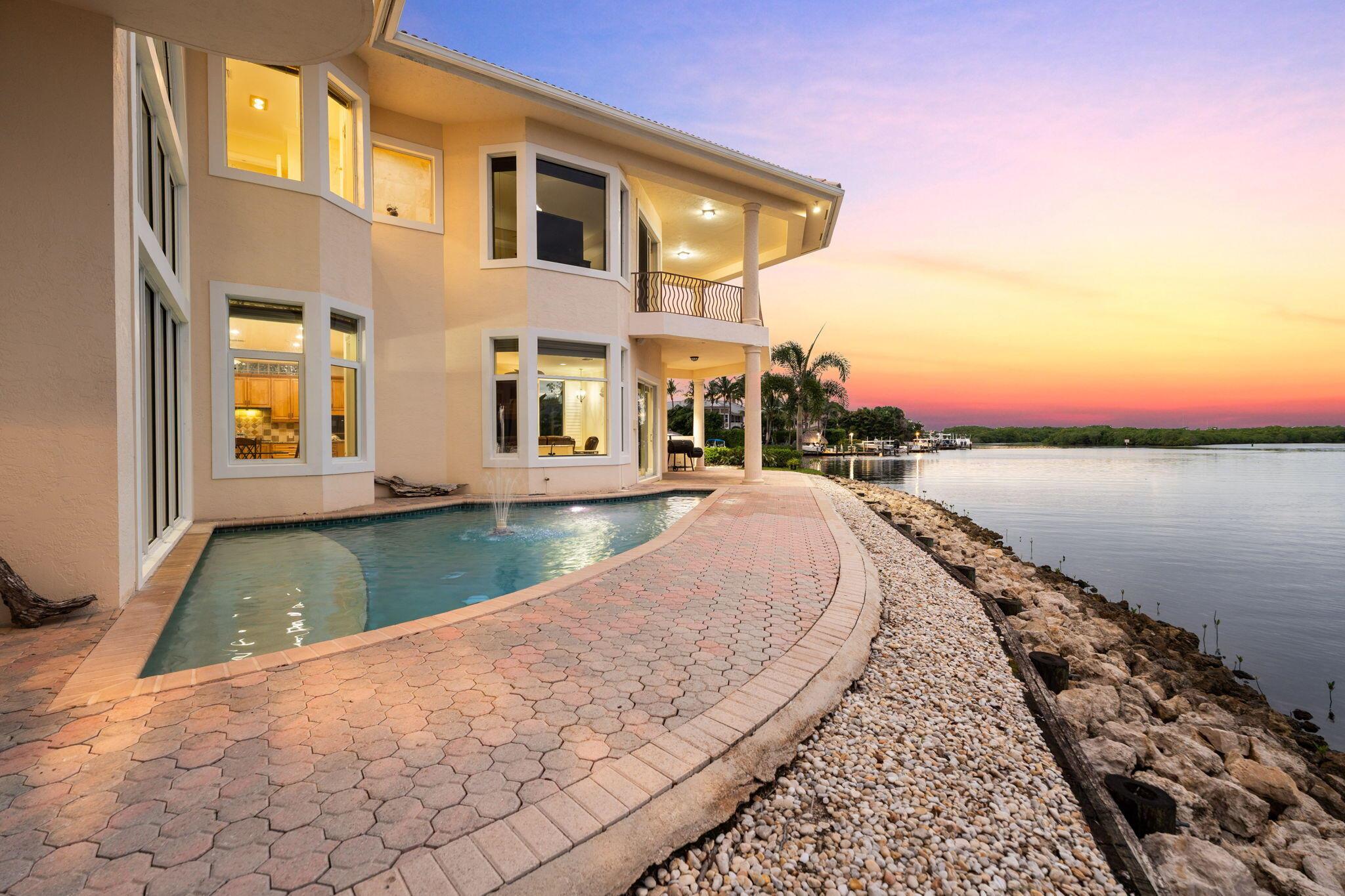 Islands of Jupiter - Residential