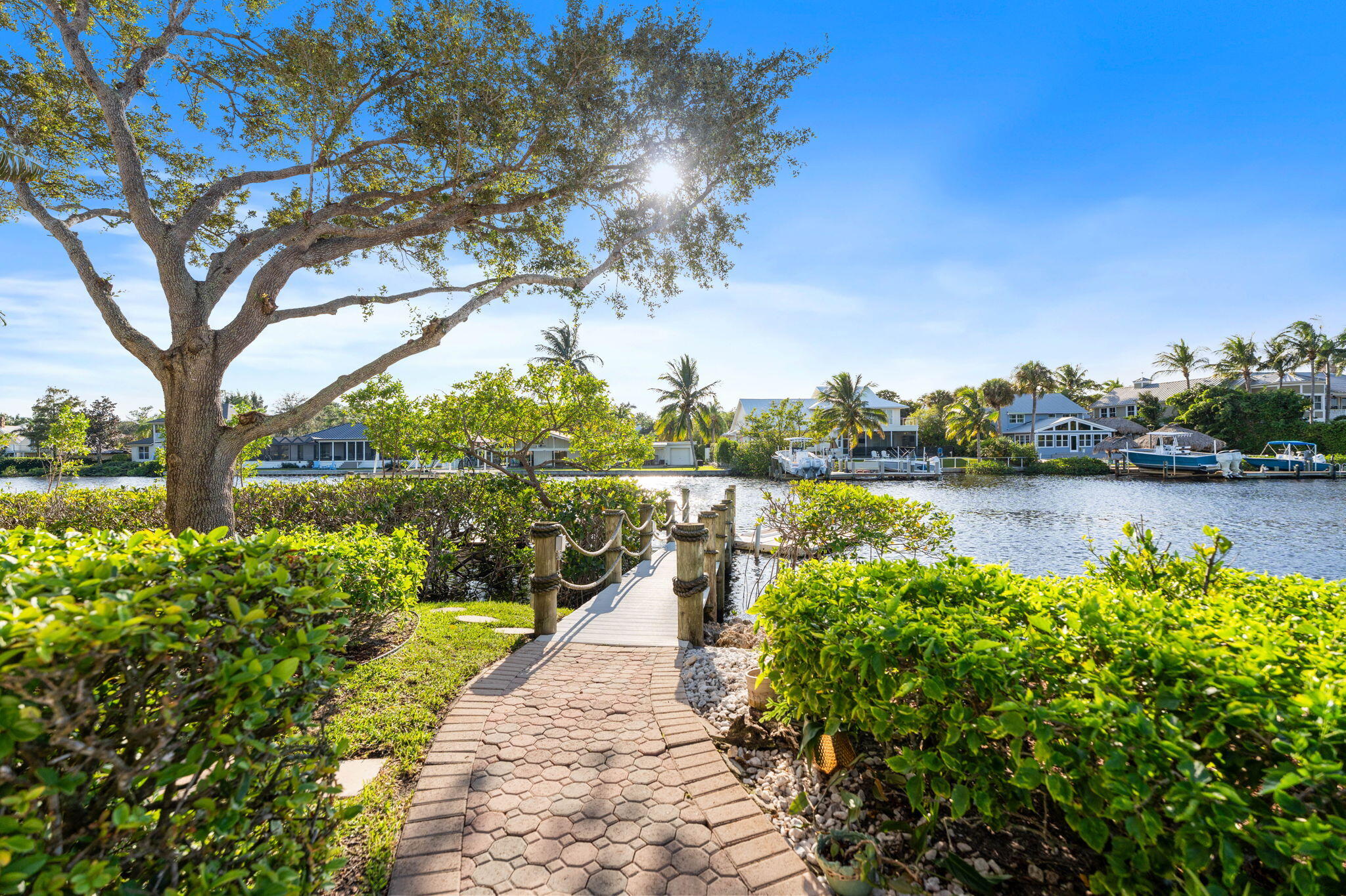 Islands of Jupiter - Residential