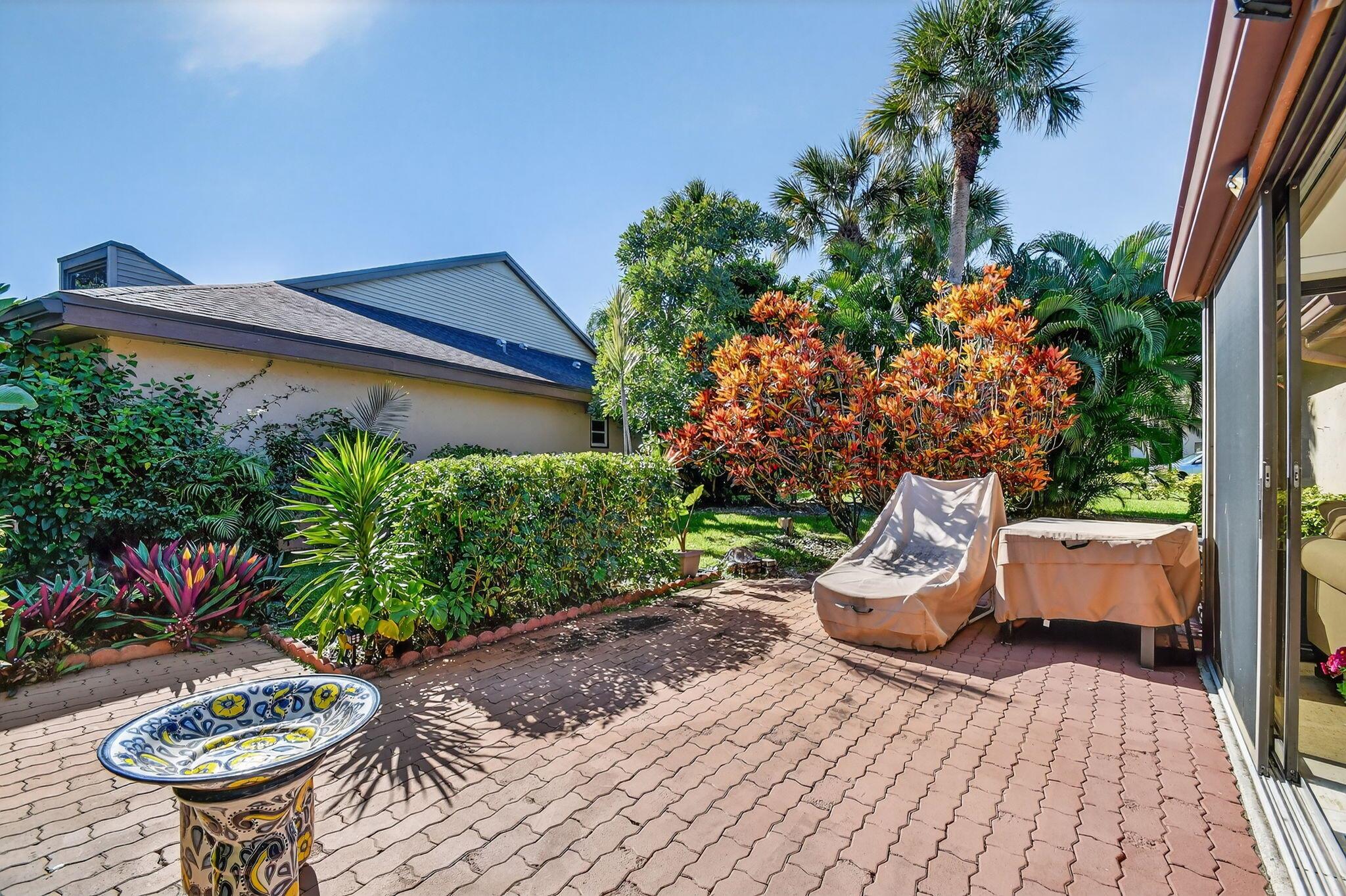 FOUNTAINS OF PALM BEACH C - Residential
