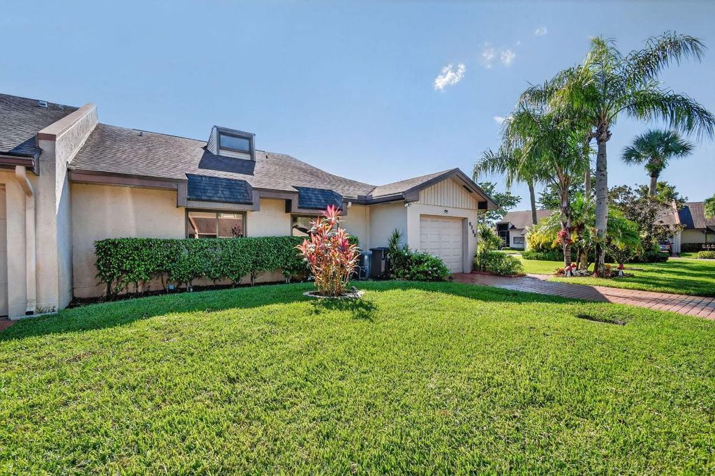 Photo of 6750 Versailles Court, Lake Worth, FL 33467 (MLS # R11136956)