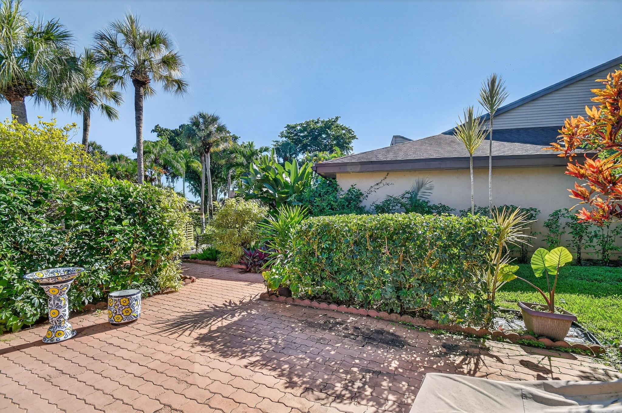 FOUNTAINS OF PALM BEACH C - Residential