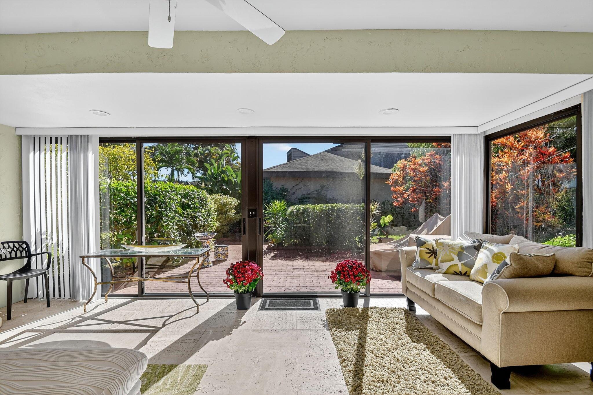 FOUNTAINS OF PALM BEACH C - Residential