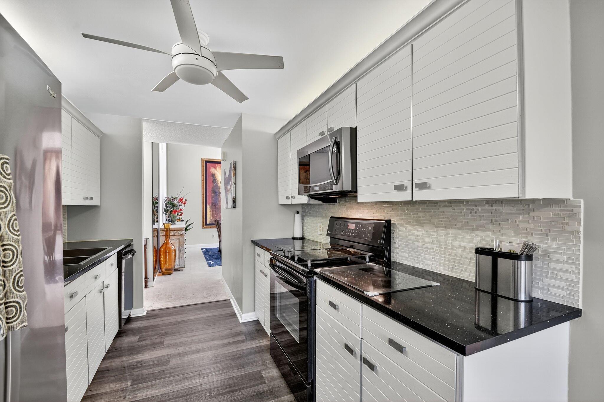 FOUNTAINS OF PALM BEACH C - Residential