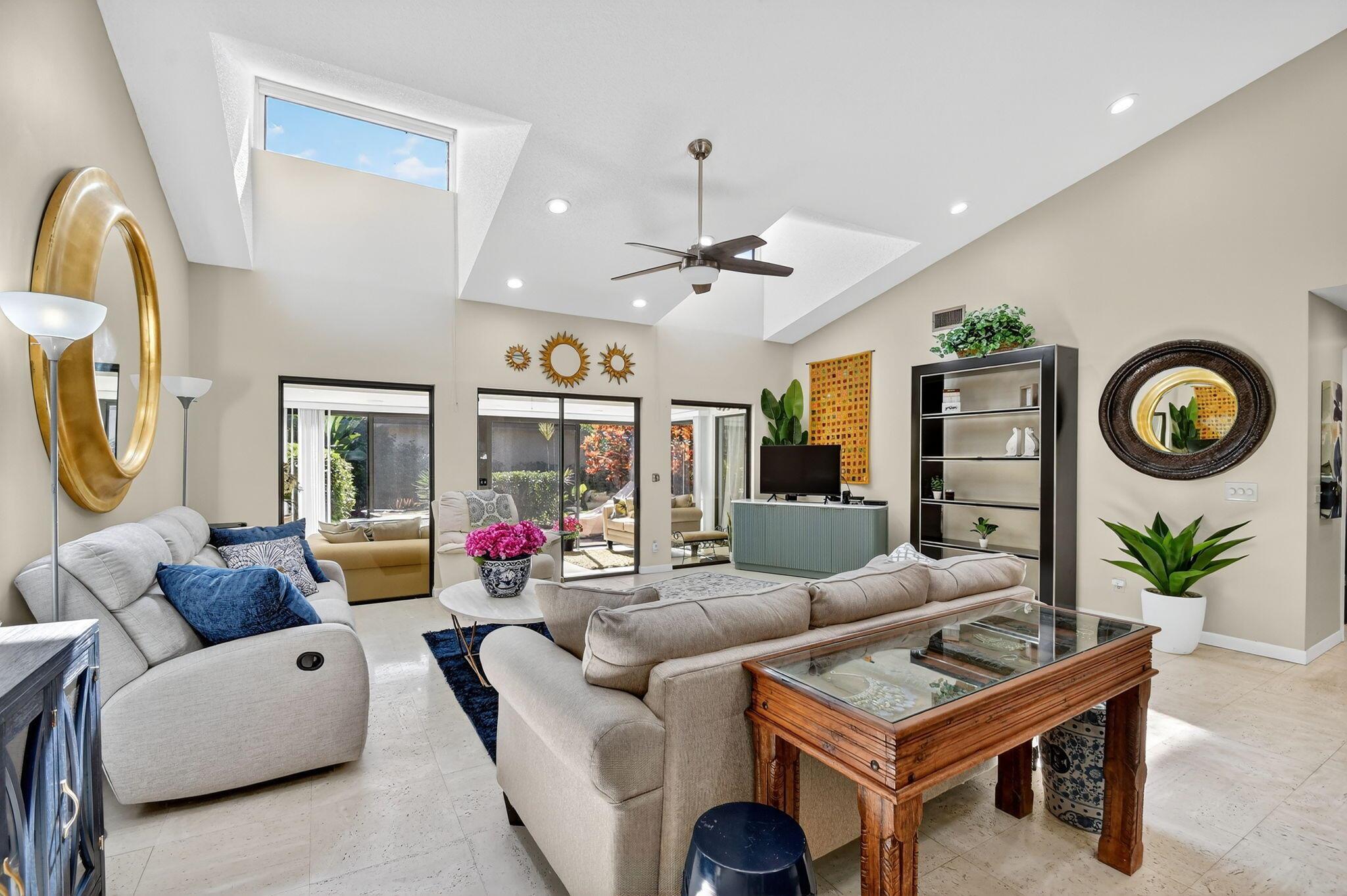 FOUNTAINS OF PALM BEACH C - Residential