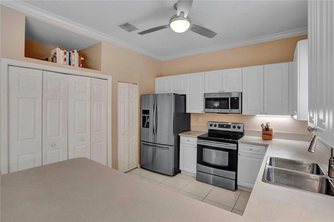 The Lakes At Pembroke 142 - Residential