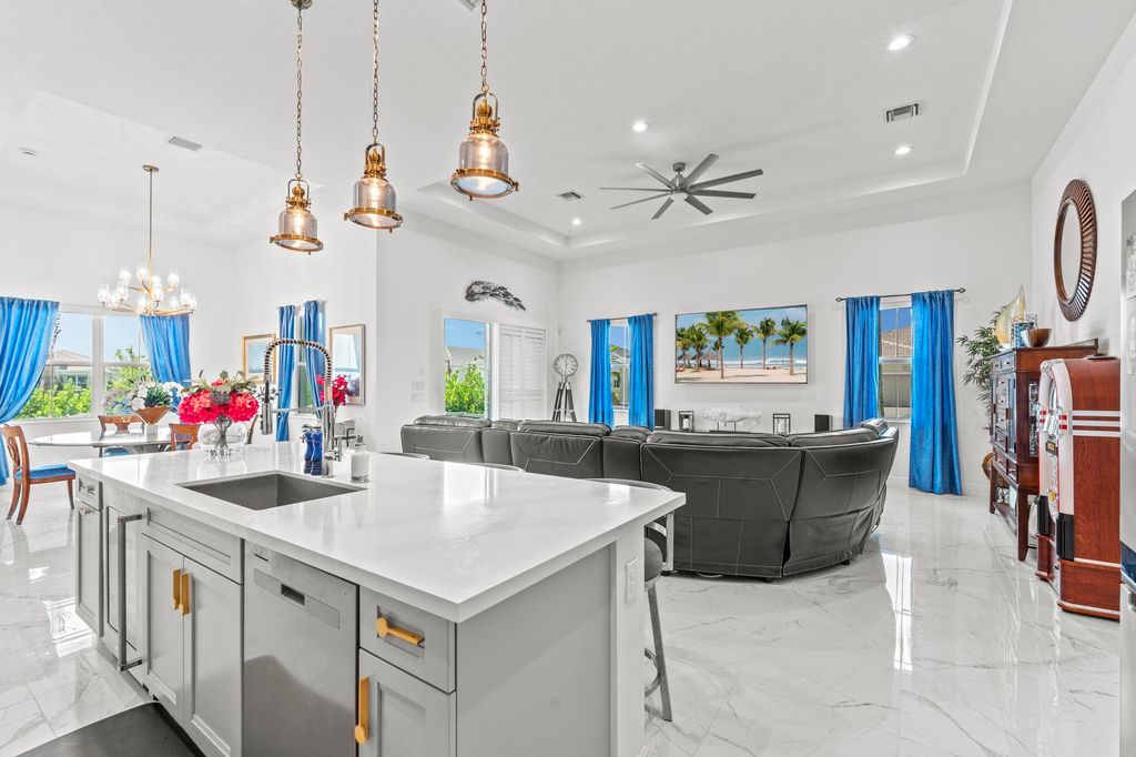 Photo of 10038 Regency Way, Palm Beach Gardens, FL 33412 (MLS # R10992074)