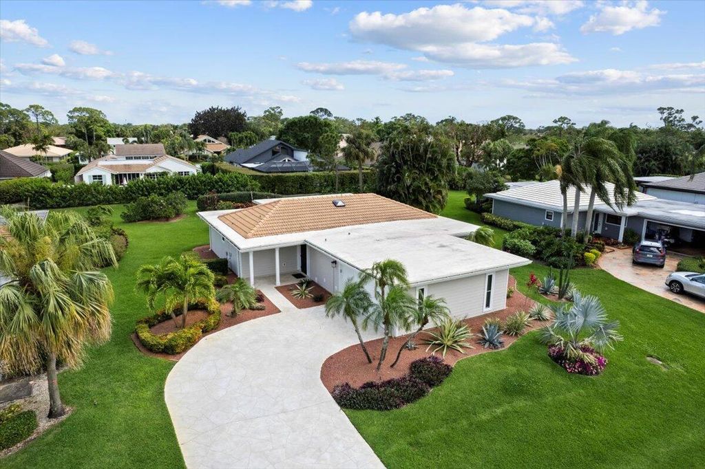 Photo of 13224 Sand Grouse Court, Palm Beach Gardens, FL 33418 (MLS # R10972151)