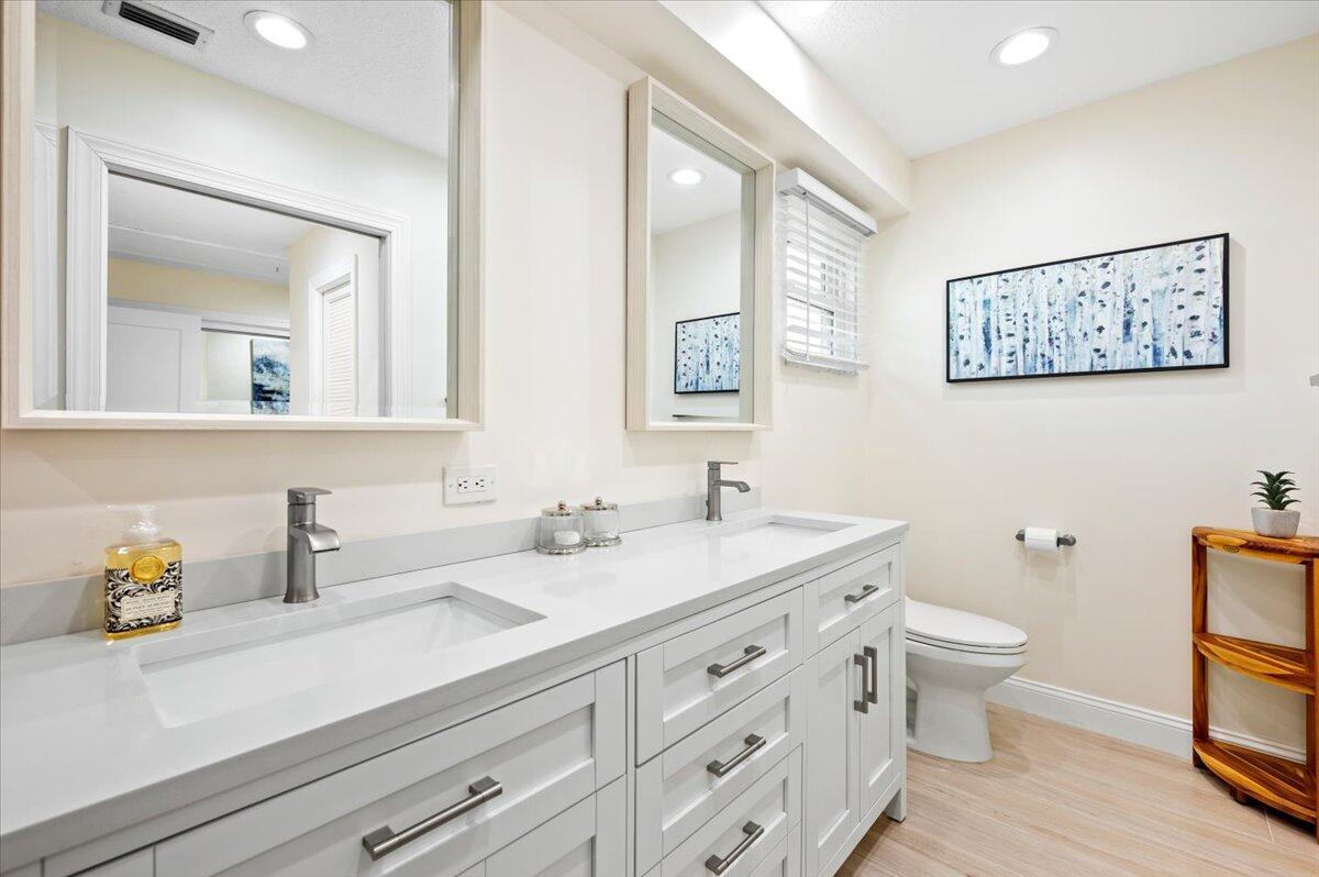 EASTPOINTE COUNTRY CLUB 8 - Residential