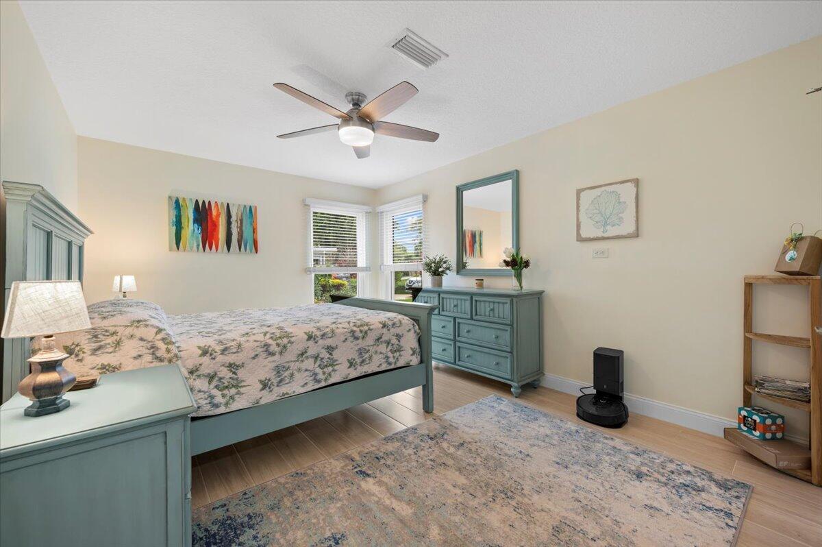 EASTPOINTE COUNTRY CLUB 8 - Residential