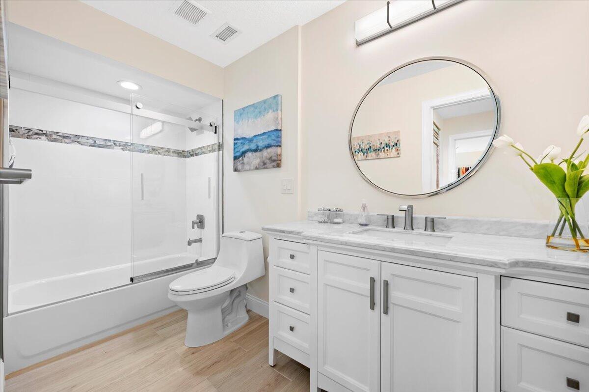 EASTPOINTE COUNTRY CLUB 8 - Residential