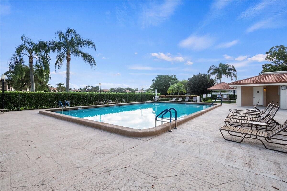 EASTPOINTE COUNTRY CLUB 8 - Residential