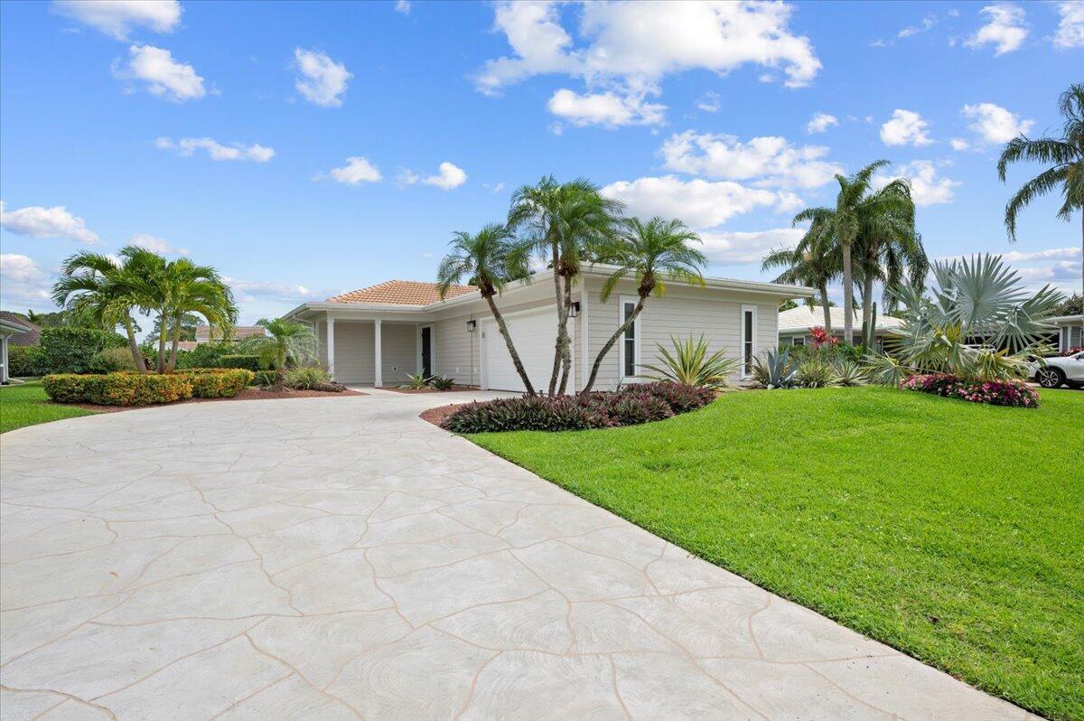 EASTPOINTE COUNTRY CLUB 8 - Residential