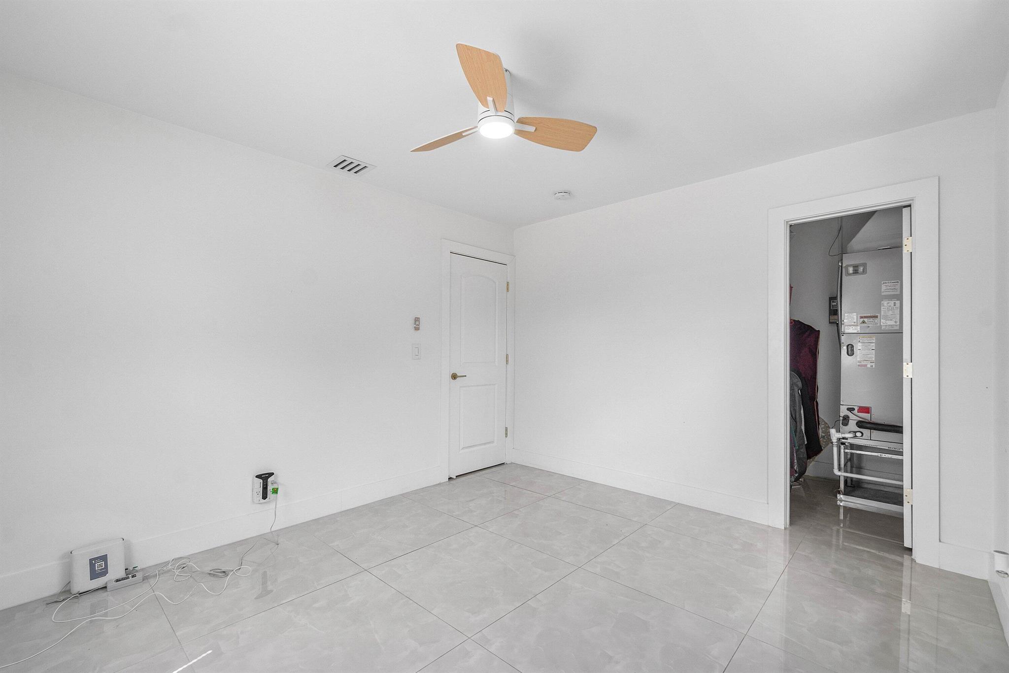 LANTANA HEIGHTS 8 - Residential Lease