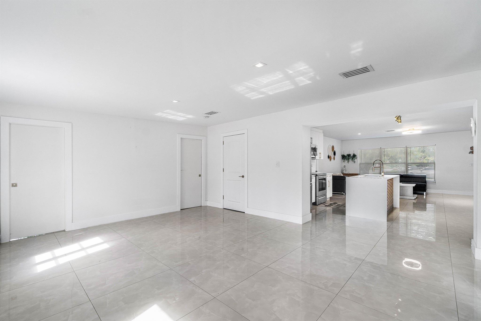 LANTANA HEIGHTS 8 - Residential Lease