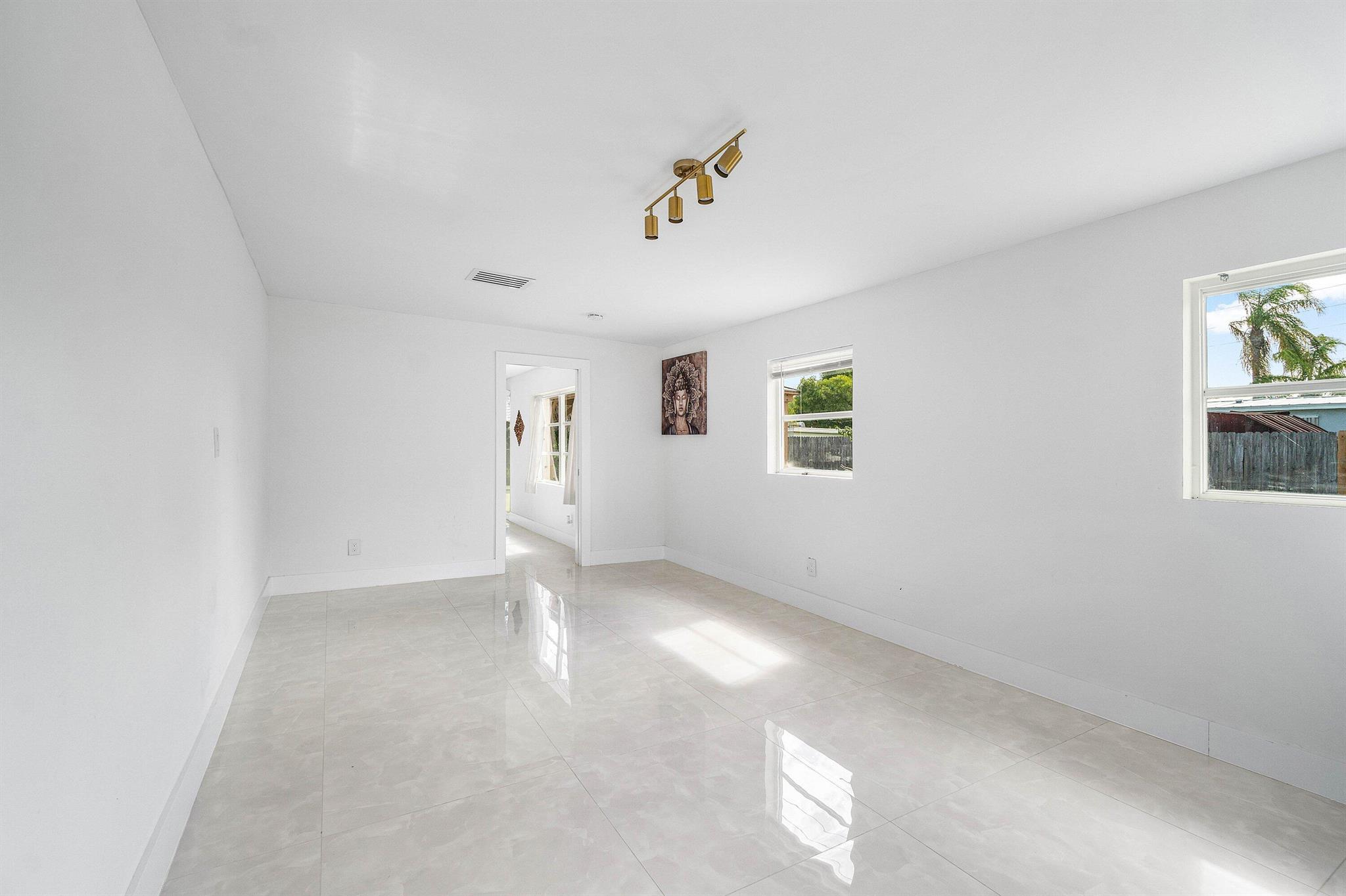 LANTANA HEIGHTS 8 - Residential Lease