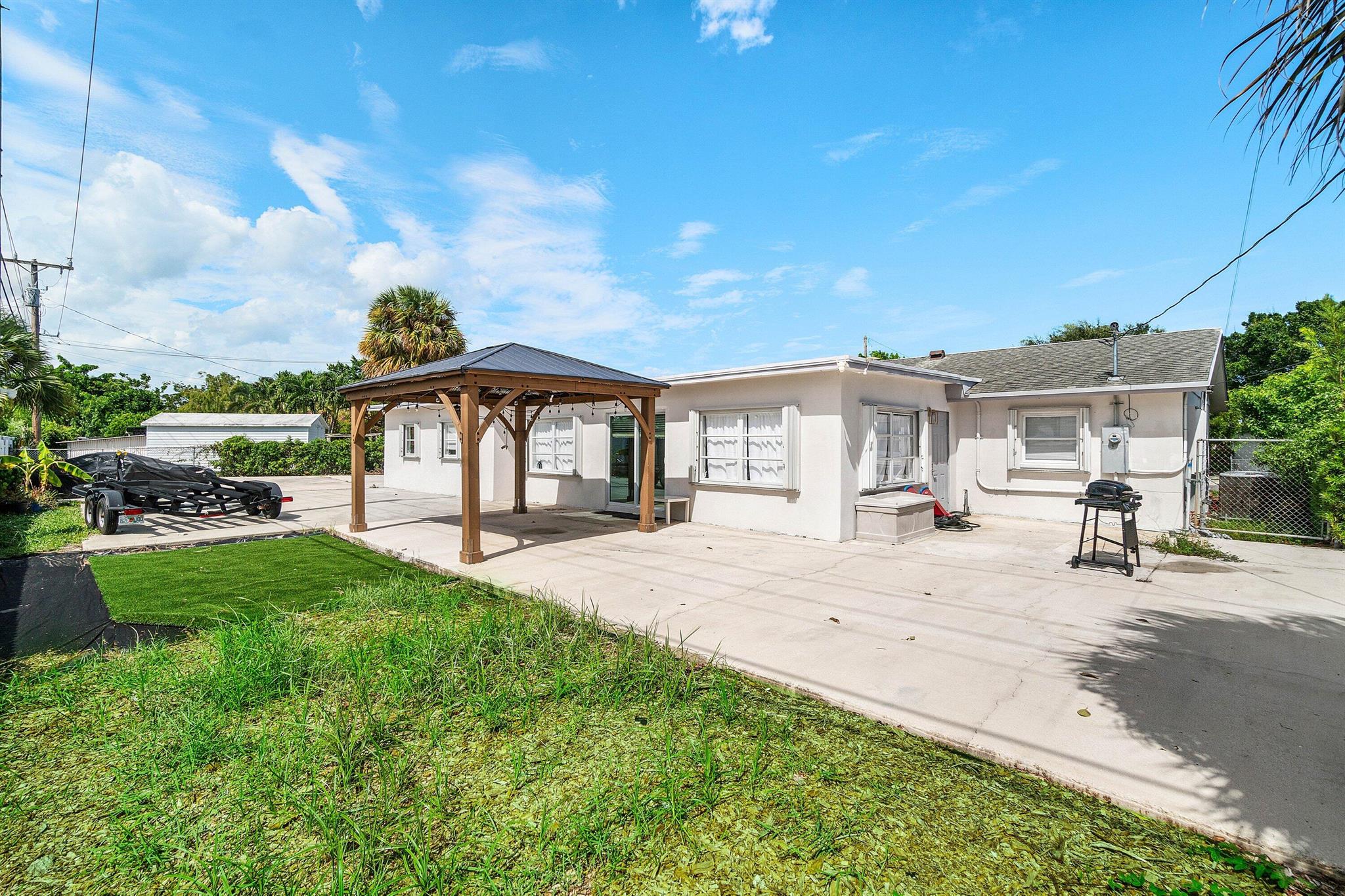 LANTANA HEIGHTS 8 - Residential Lease