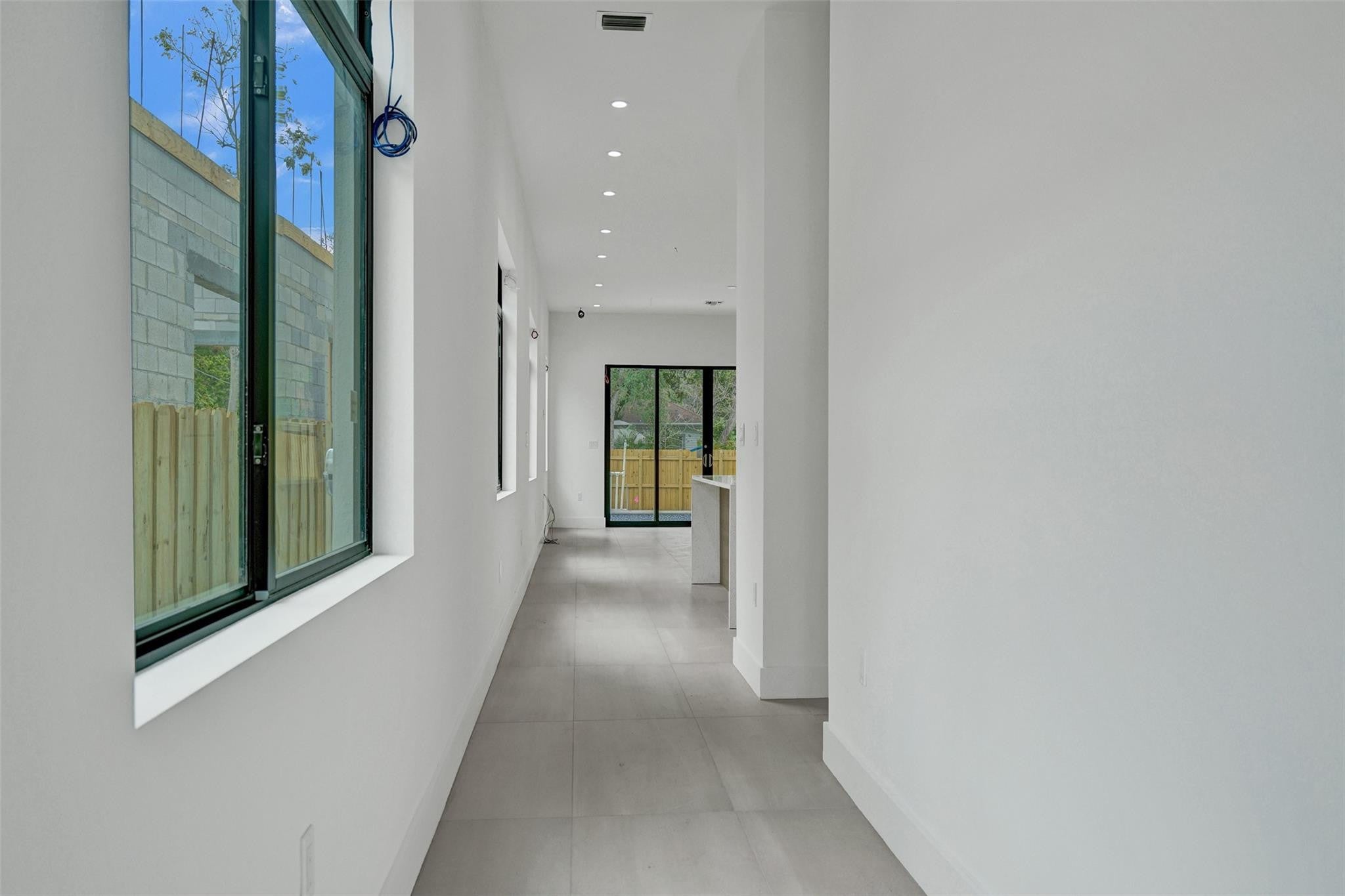 606 SW 7TH Avenue