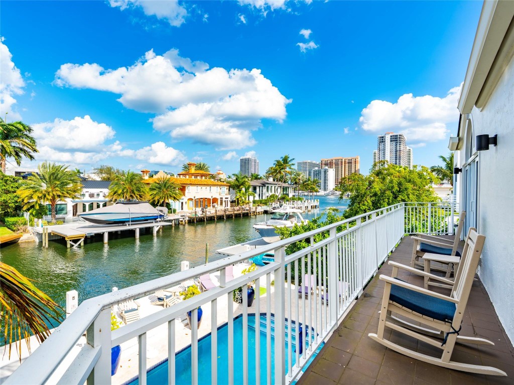 Lauderdale Shores Corr - Residential