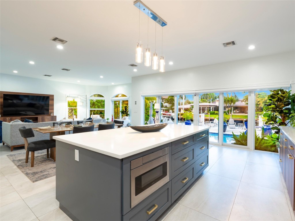 Lauderdale Shores Corr - Residential